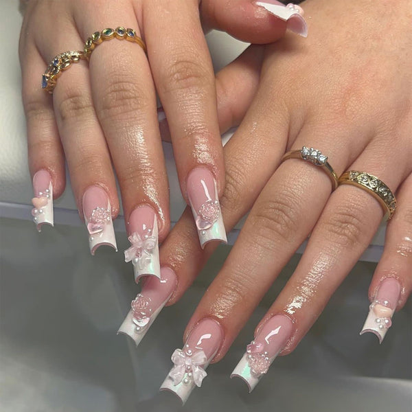 Alice's Pearl Bow Nails